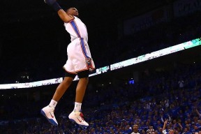 Ming重返赛场，领先优势明显首场状态出色，塞尔维亚队观众沸腾！上演精彩一战的简单介绍