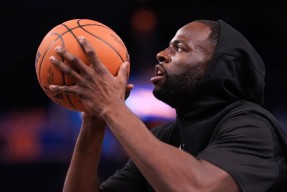 科维托娃遭遇十五持续失利，勇士教练压力巨大！引发球迷热议的简单介绍