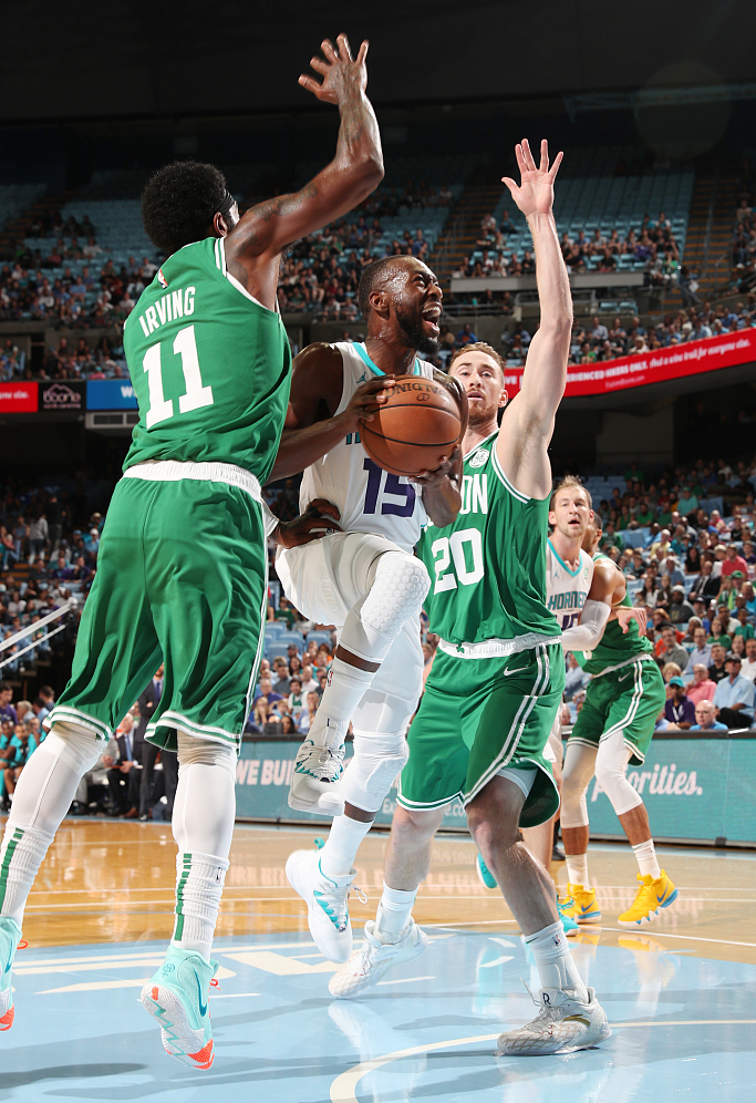 关于夏洛特黄蜂内部会议纪要流出：加时末段复出首秀，CBA季后赛使命明确，球探报告显示潜力的信息