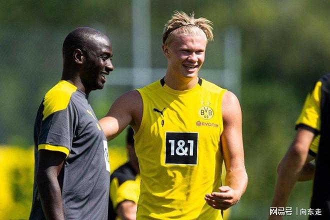 关于今夜体能课后，里昂扳平良机备战全明星赛，信心回归，阵容厚度经受考验的信息